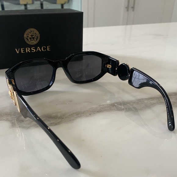 Versace Black Sunglasses - Picture 3 of 5